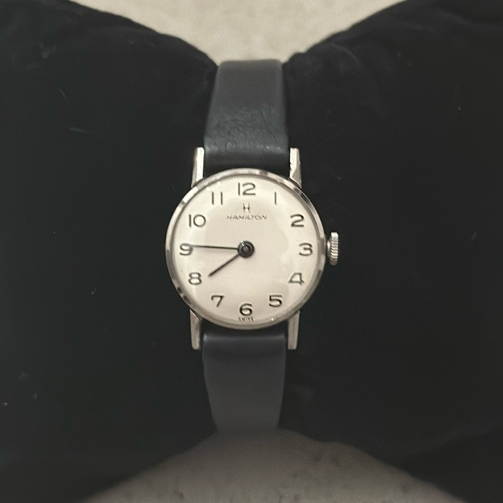 Hamilton silver w black nappa calf leather adjustable band (needs battery)
